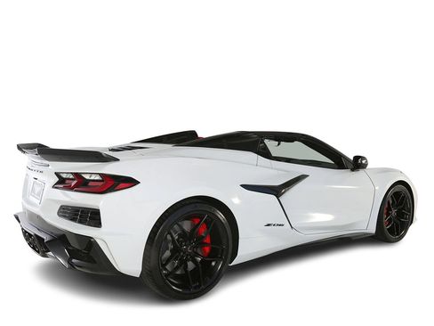 Used 2025 Chevrolet Corvette Z06 w/ Stealth Interior Trim Package RWD image 5