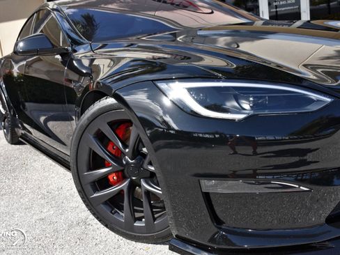 Used 2023 Tesla Model S Plaid image 3