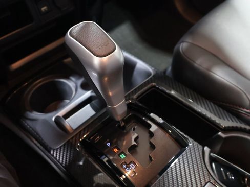 Used 2022 Toyota 4Runner TRD Off-Road Premium image 27