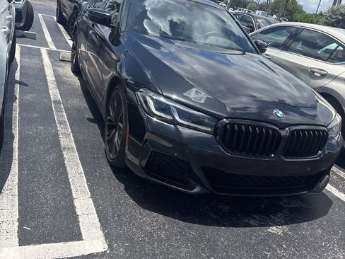 Used 2023 BMW 530i w/ M Sport Package RWD image 5