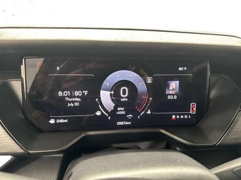 Used 2025 GMC Acadia Elevation w/ Elevation Premium Package FWD image 11