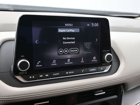 Used 2023 Nissan Rogue SV image 17