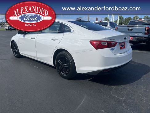 Used 2023 Chevrolet Malibu LS image 2