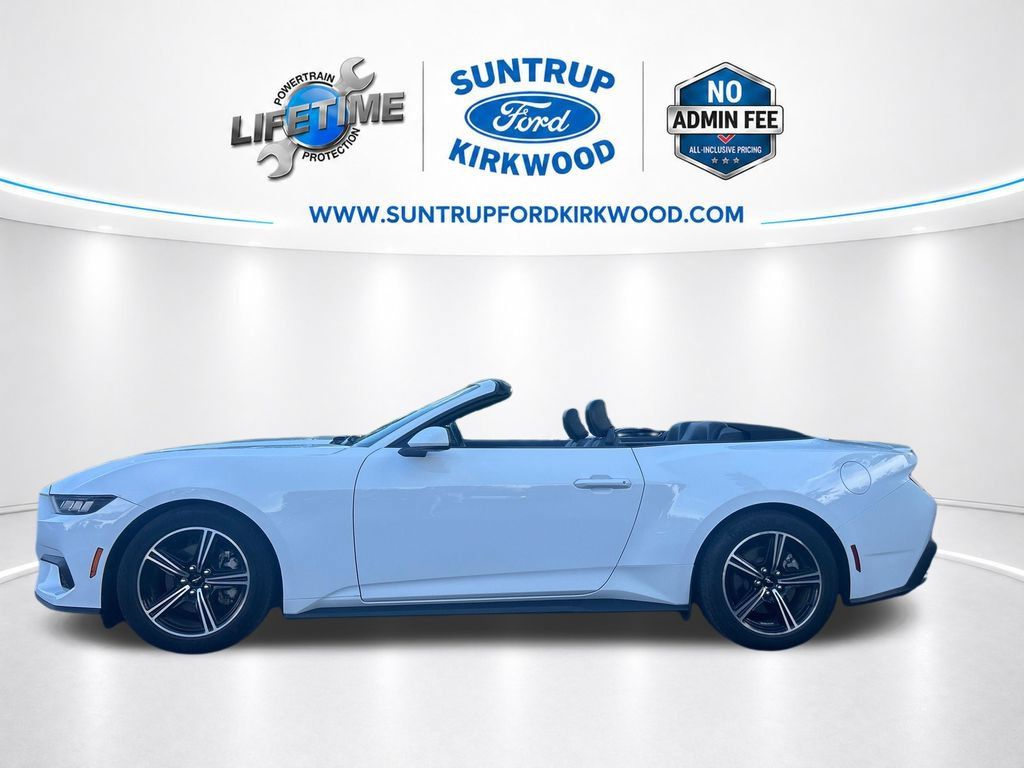 Used 2025 Ford Mustang Premium RWD image 2