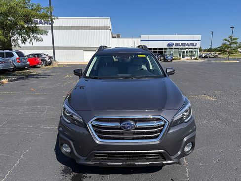 Used 2019 Subaru Outback 3.6R Limited AWD/4WD image 8