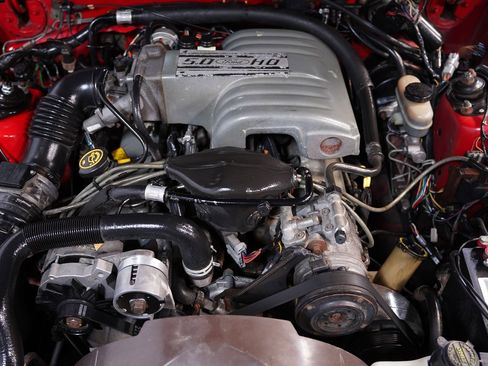 Used 1990 Ford Mustang GT image 3