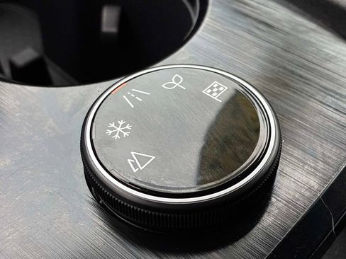 Used 2021 Nissan Rogue S image 28