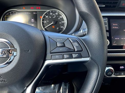Used 2020 Nissan Kicks SV FWD image 12