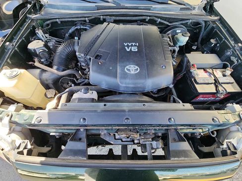 Used 2012 Toyota Tacoma PreRunner image 11