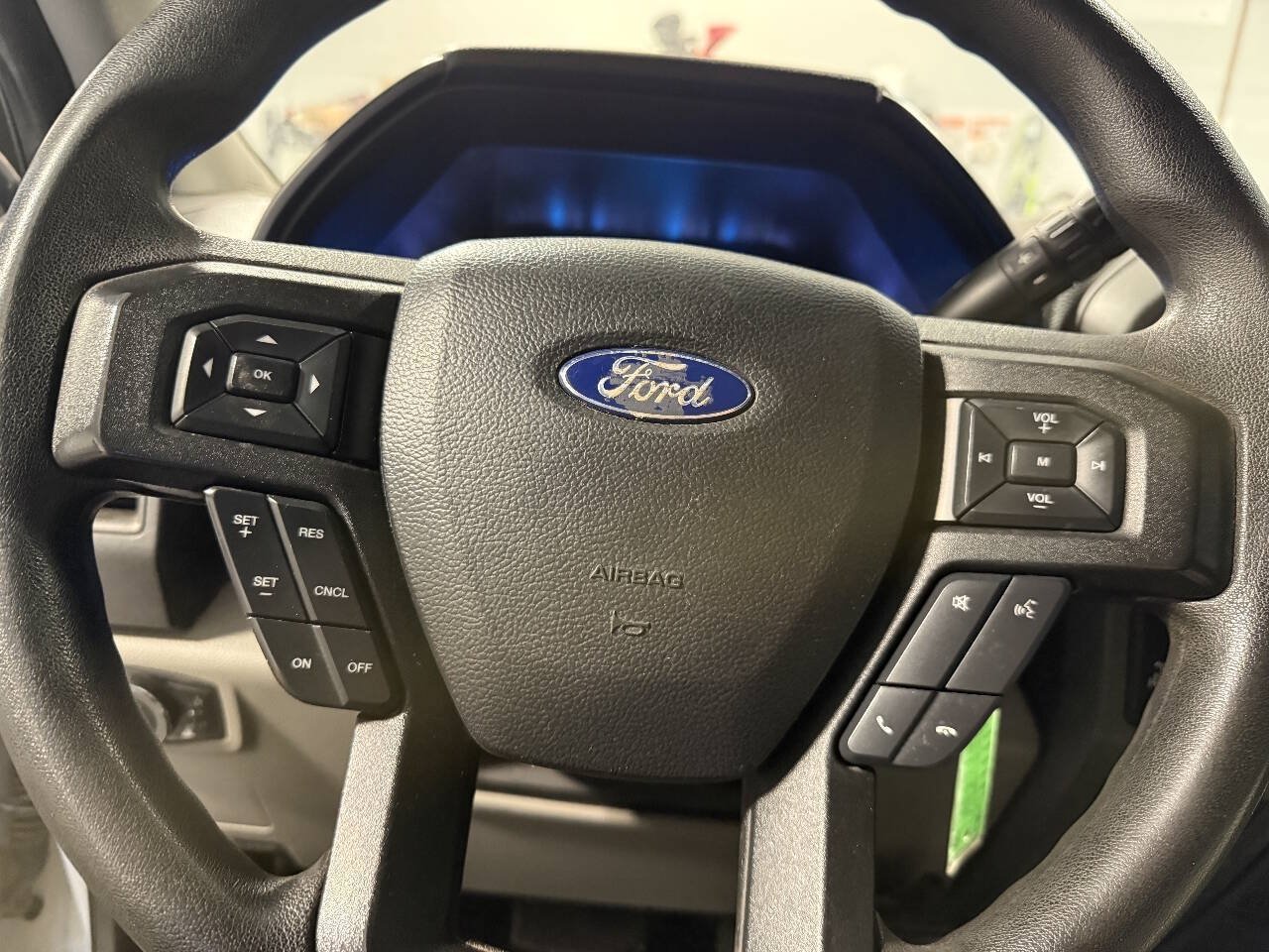 Used 2018 Ford F250 XL w/ Power Equipment Group AWD/4WD image 8