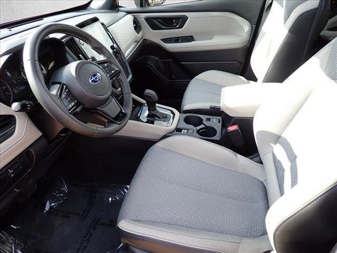 Certified 2025 Subaru Forester Premium AWD/4WD image 7