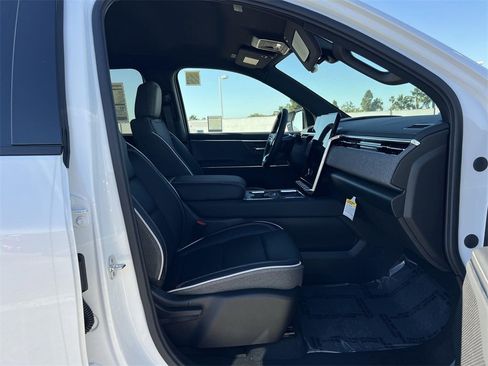 New 2026 GMC Sierra EV Elevation image 31