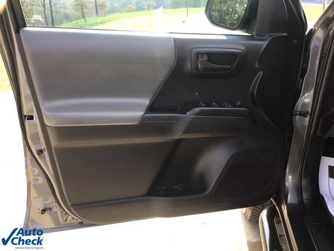 Used 2022 Toyota Tacoma SR image 23