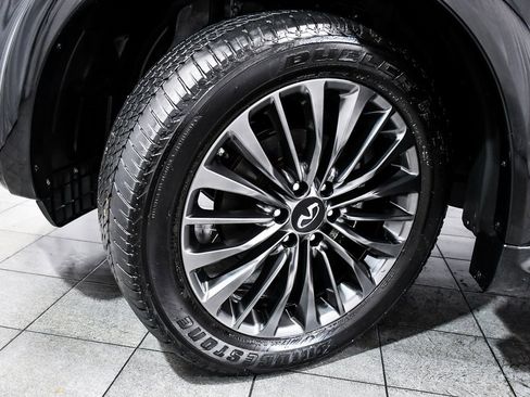 Used 2024 INFINITI QX80 Premium Select w/ Cargo Package image 7