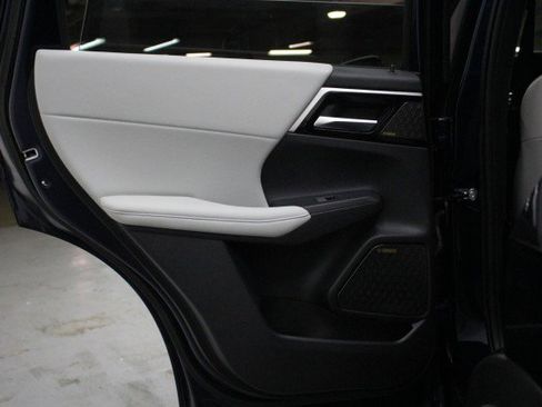 New 2025 Mitsubishi Outlander SE image 26