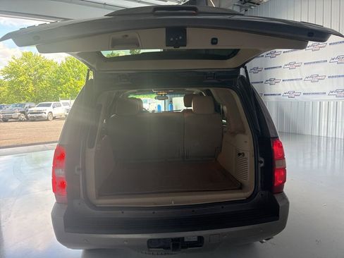 Used 2011 Chevrolet Tahoe LT AWD/4WD image 26