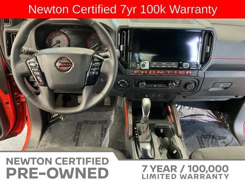 Used 2025 Nissan Frontier PRO-4X AWD/4WD image 11