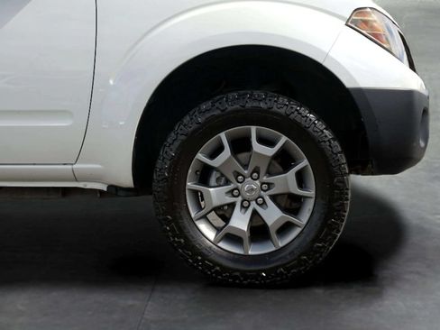 Used 2018 Nissan Frontier S RWD image 9