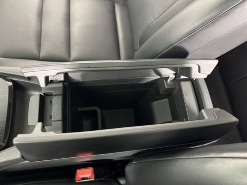 Used 2023 Nissan Rogue SV w/ SV Premium B Package image 28