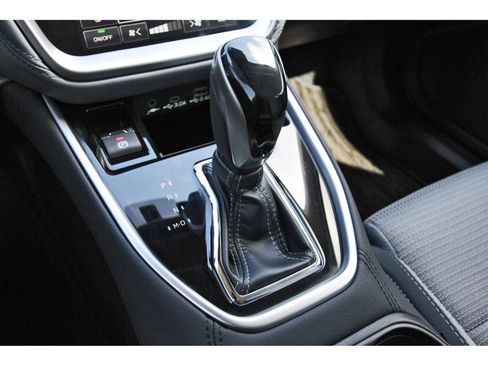 Certified 2025 Subaru Outback Premium image 28