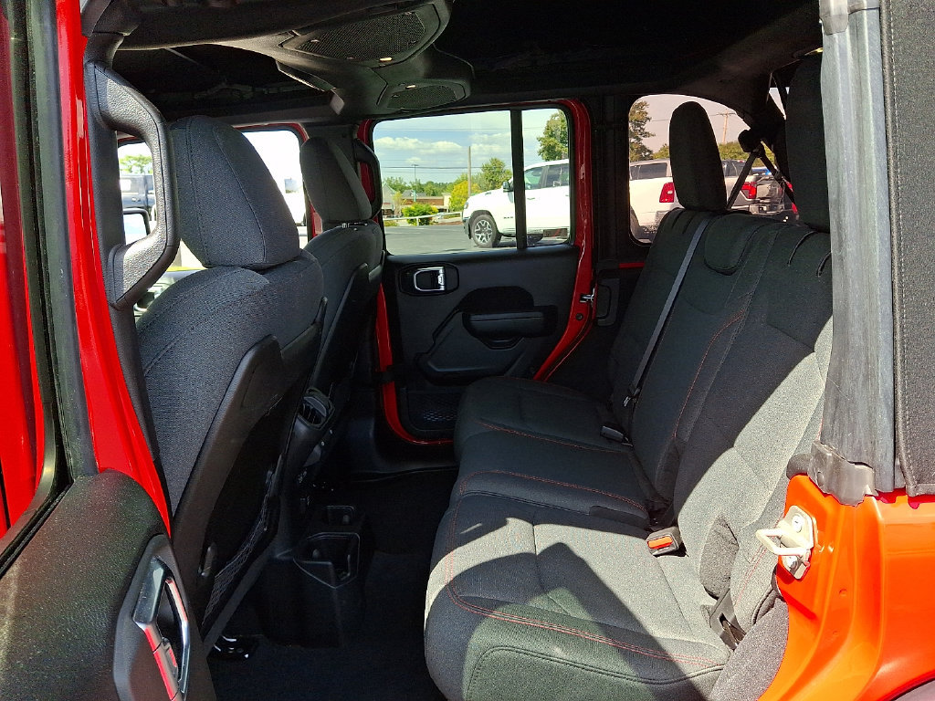 Used 2024 Jeep Wrangler Unlimited Rubicon AWD/4WD image 10