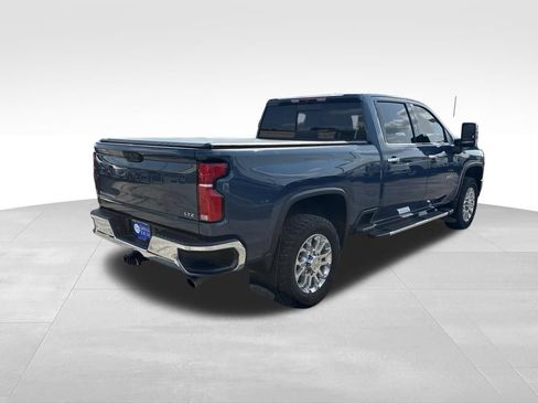 Used 2025 Chevrolet Silverado 2500 LTZ w/ LTZ Plus Package AWD/4WD image 7
