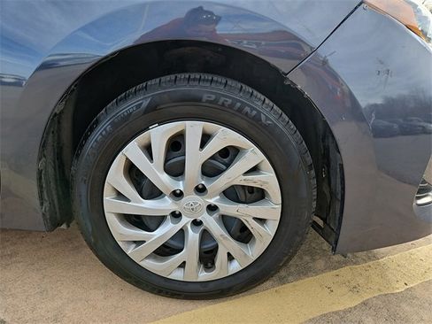 Used 2019 Toyota Corolla L image 9