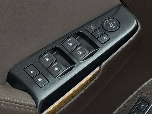 Used 2016 GMC Yukon XL Denali w/ Open Road Package image 16