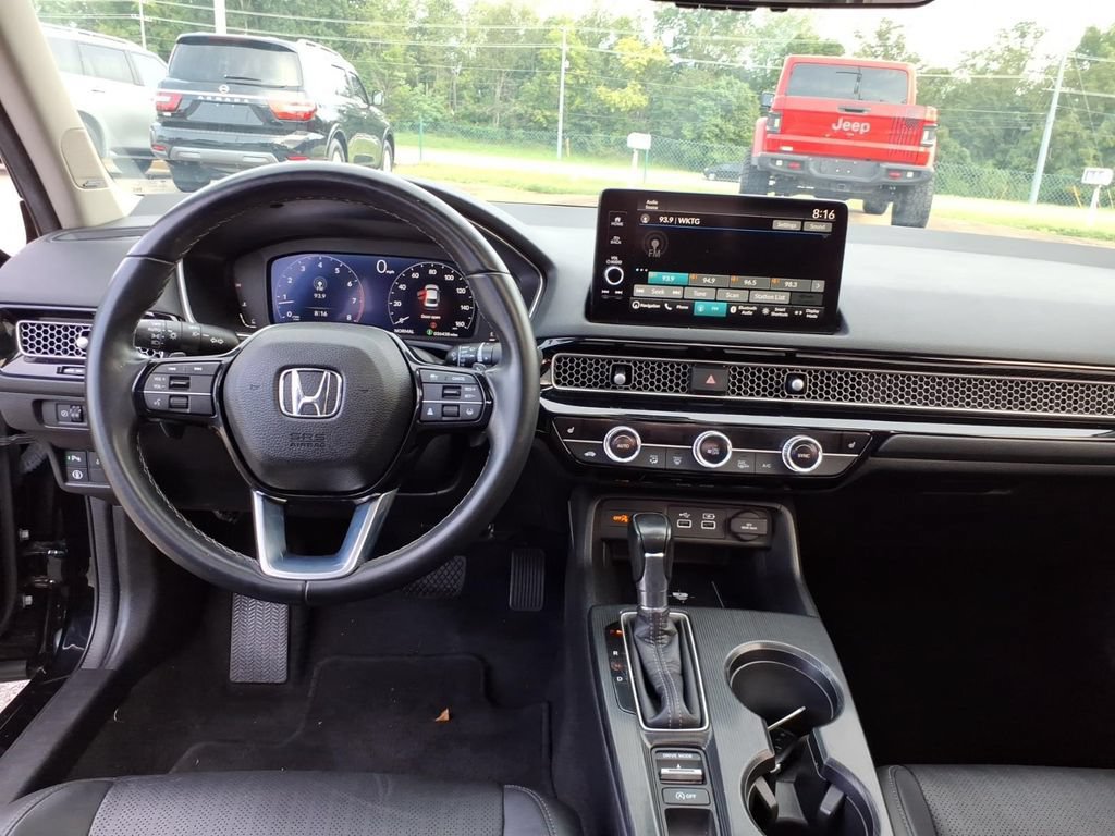 Used 2023 Honda Civic Touring image 7