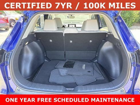 Used 2025 Toyota Corolla Cross LE FWD image 12