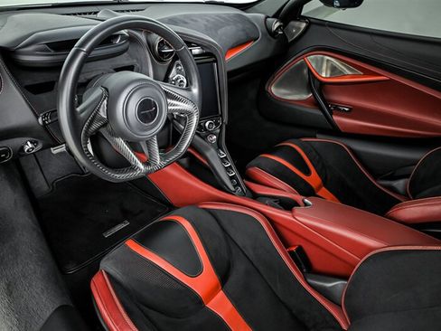 Used 2018 McLaren 720S RWD image 16