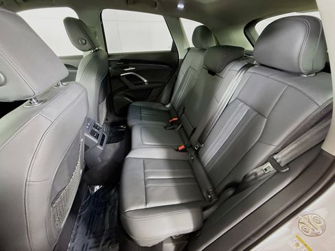 Certified 2025 Audi Q5 2.0T Premium Plus w/ Premium Plus image 19