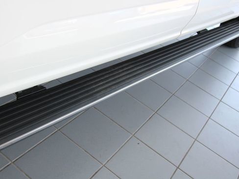 Used 2023 Ford F150 Lariat w/ Equipment Group 502A High image 38