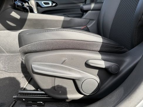 New 2026 Jeep Compass Latitude image 14