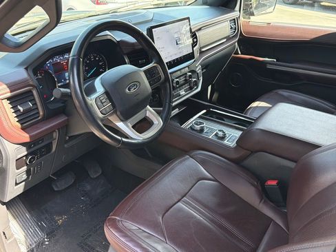 Used 2023 Ford Expedition Max Limited image 24