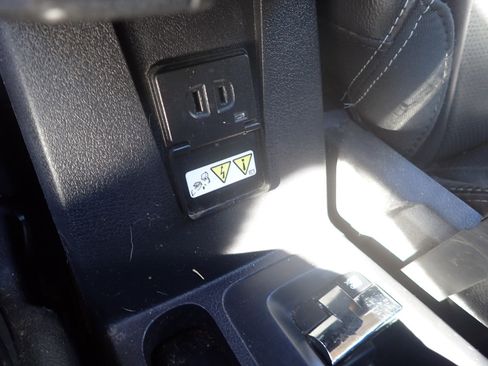 Used 2015 Jeep Compass High Altitude image 38