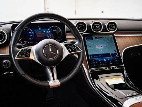 Certified 2025 Mercedes-Benz C 300 4MATIC Sedan image 4