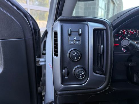Used 2015 GMC Sierra 2500 SLT w/ Duramax Plus Package AWD/4WD image 30