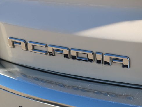 Used 2015 GMC Acadia Denali image 9