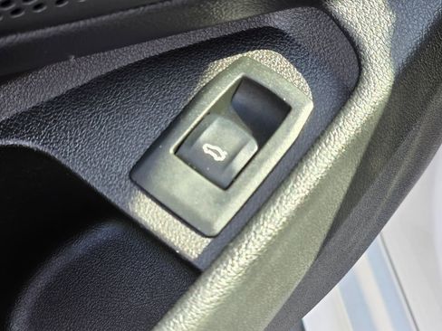 Used 2021 BMW 330i Sedan w/ Driving Assistance Package image 32