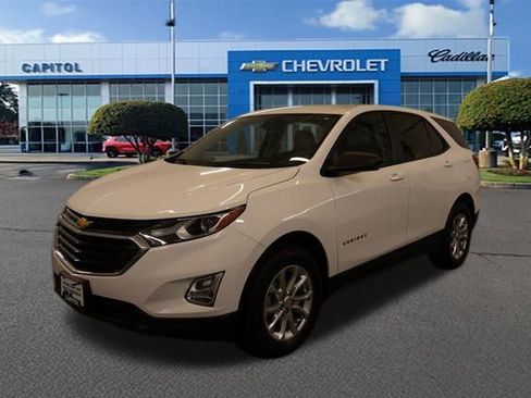 Used 2021 Chevrolet Equinox LS w/ LS Convenience Package image 6
