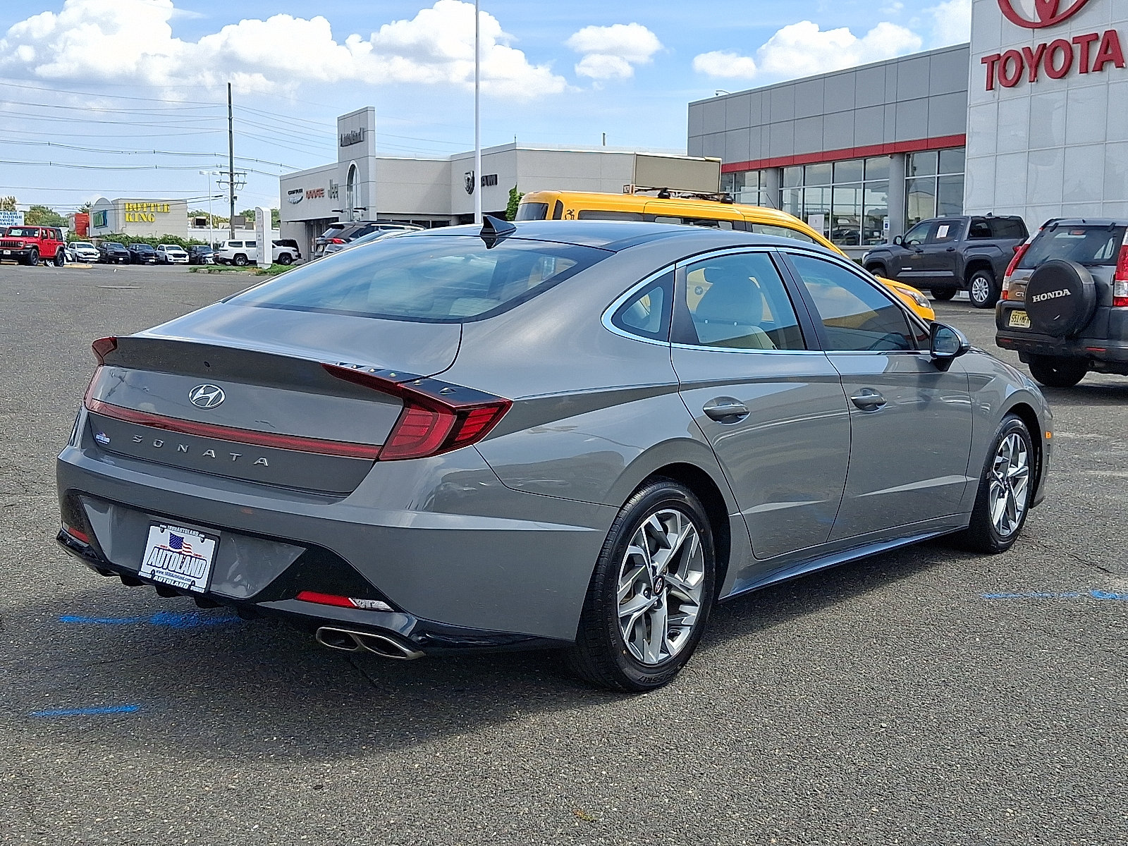 Used 2022 Hyundai Sonata SEL w/ Convenience Package FWD image 7