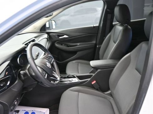 Used 2022 Buick Encore GX Select image 11