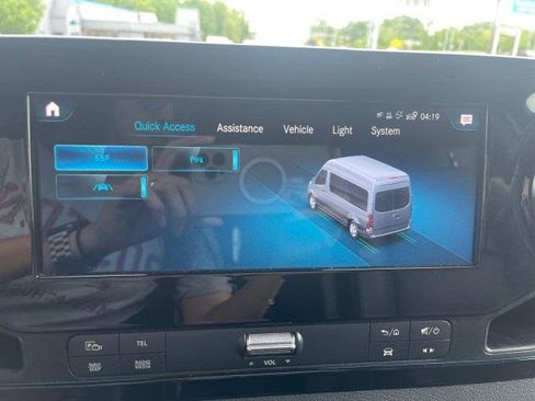 Used 2020 Mercedes-Benz Sprinter 4500 w/ Premium Plus Package image 19