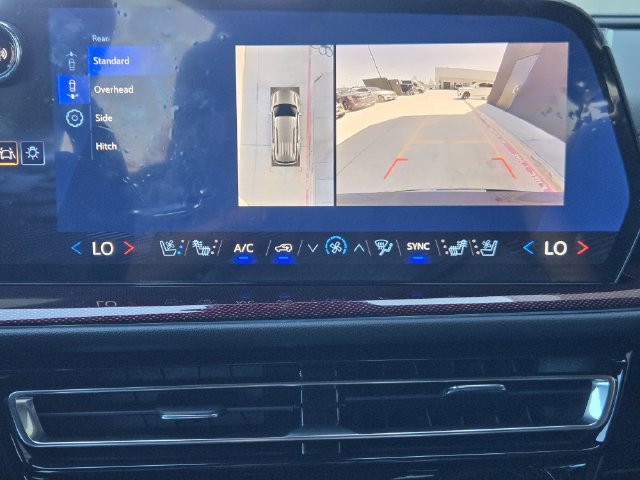Used 2026 Chevrolet Traverse RS FWD image 11