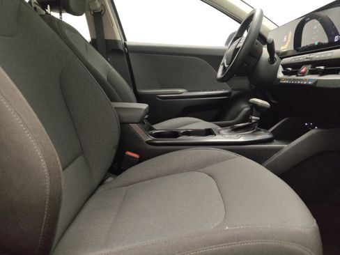 Used 2025 Kia K4 FWD image 21
