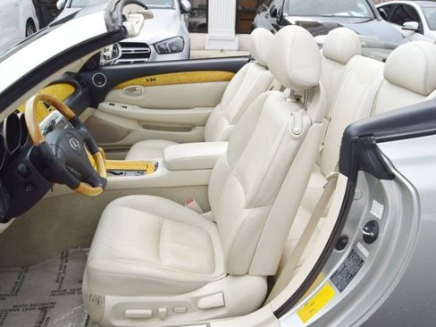 Used 2003 Lexus SC 430 Convertible RWD image 25