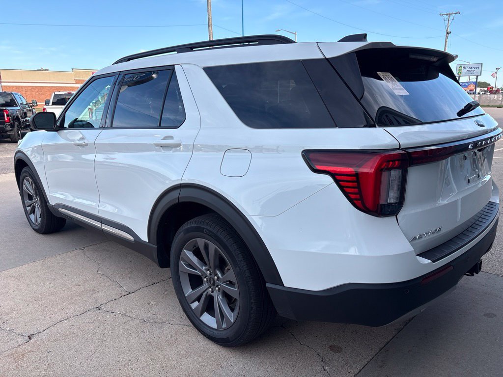 Used 2025 Ford Explorer Active w/ Active Comfort Package AWD/4WD image 3