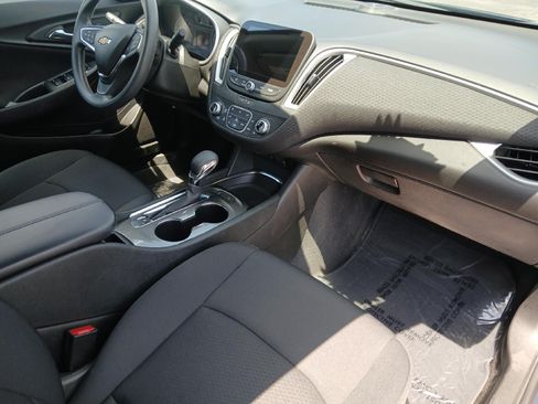 Used 2025 Chevrolet Malibu LT FWD image 20