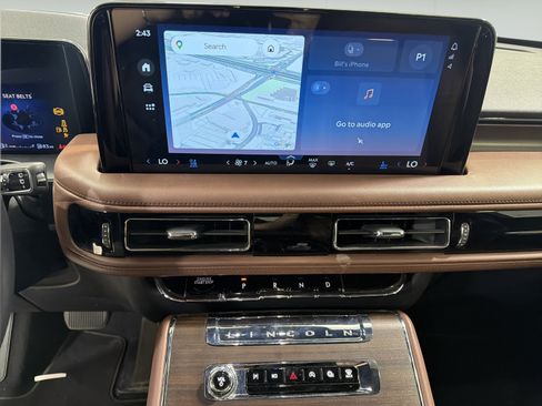 Used 2025 Lincoln Aviator Reserve w/ Jet Appearance Package RWD image 18